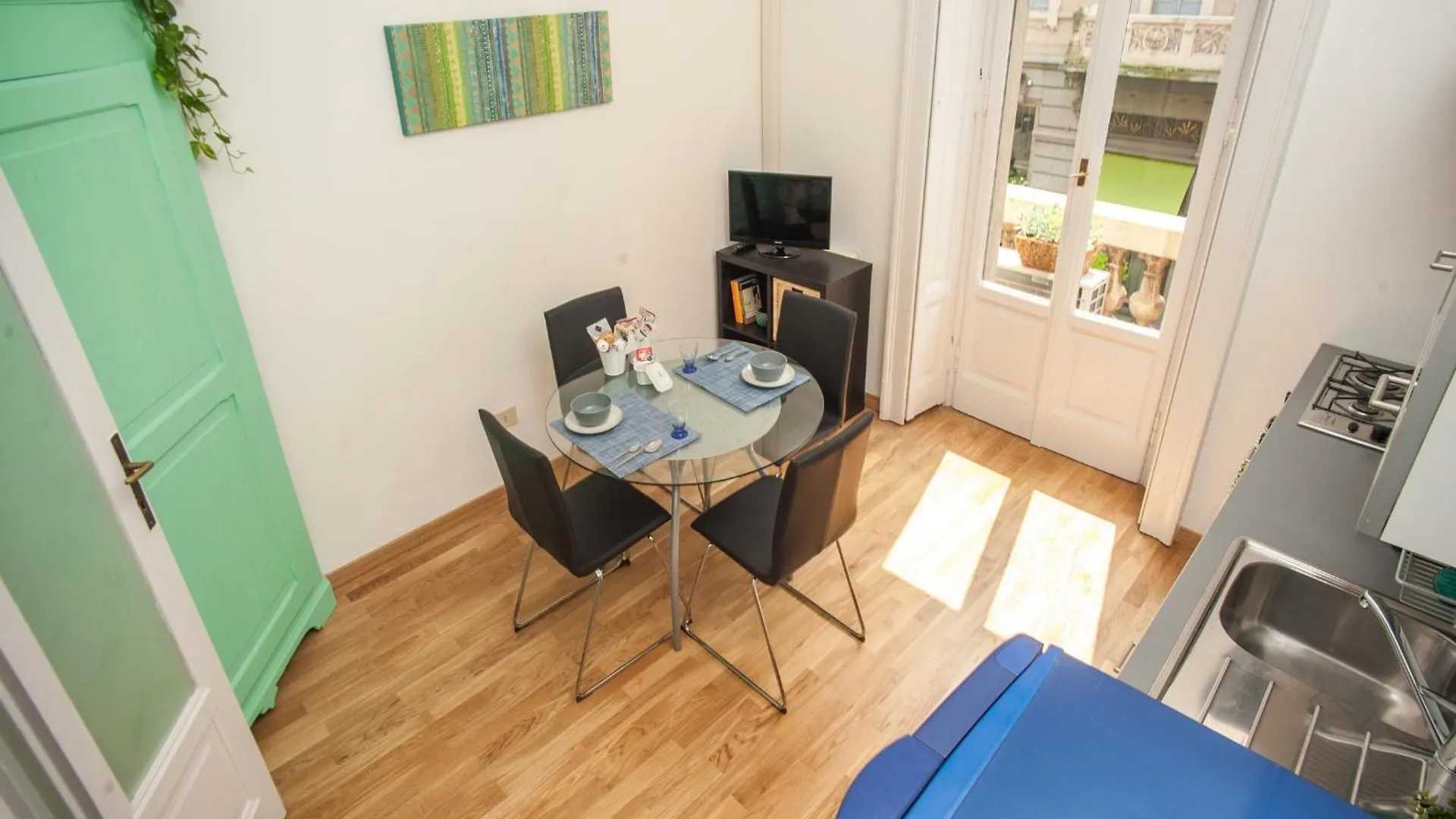 The Best Rent - Goldoni Apartment Milan